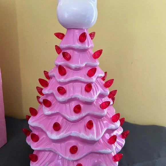 Hello Kitty Pink Ceramic Christmas Tree with Lights 11” NEW - Picture 5 of 7